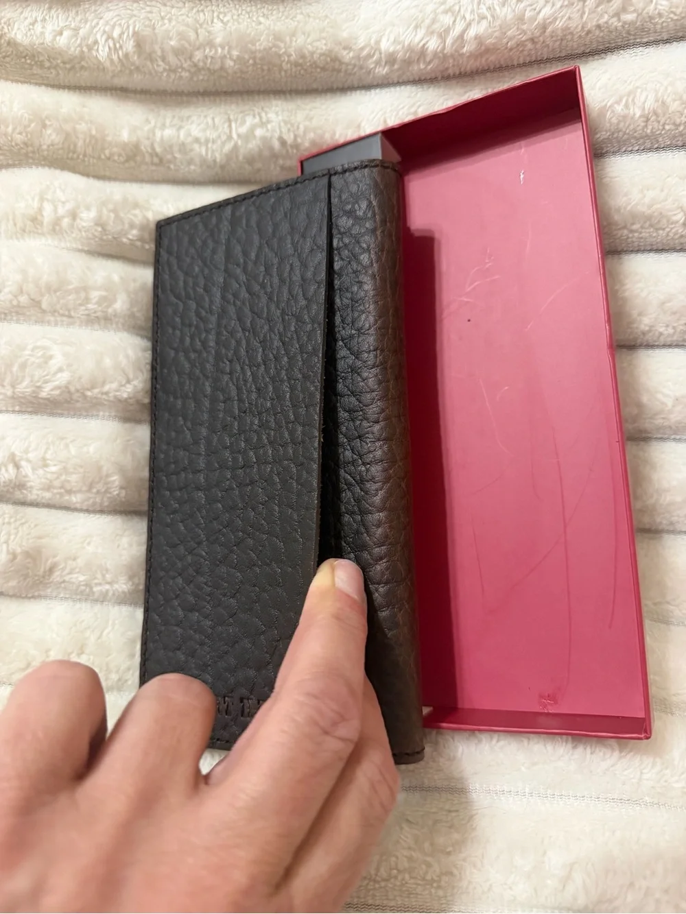 Red Dirt Hat Company Men’s Rodeo Wallet Bison Grain Leather